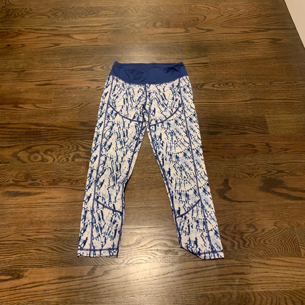 Mono B compression Capri leggings size small